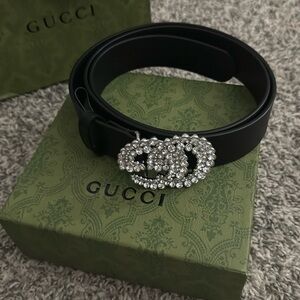 Black and silver women’s Gucci belt 42-44 waist
